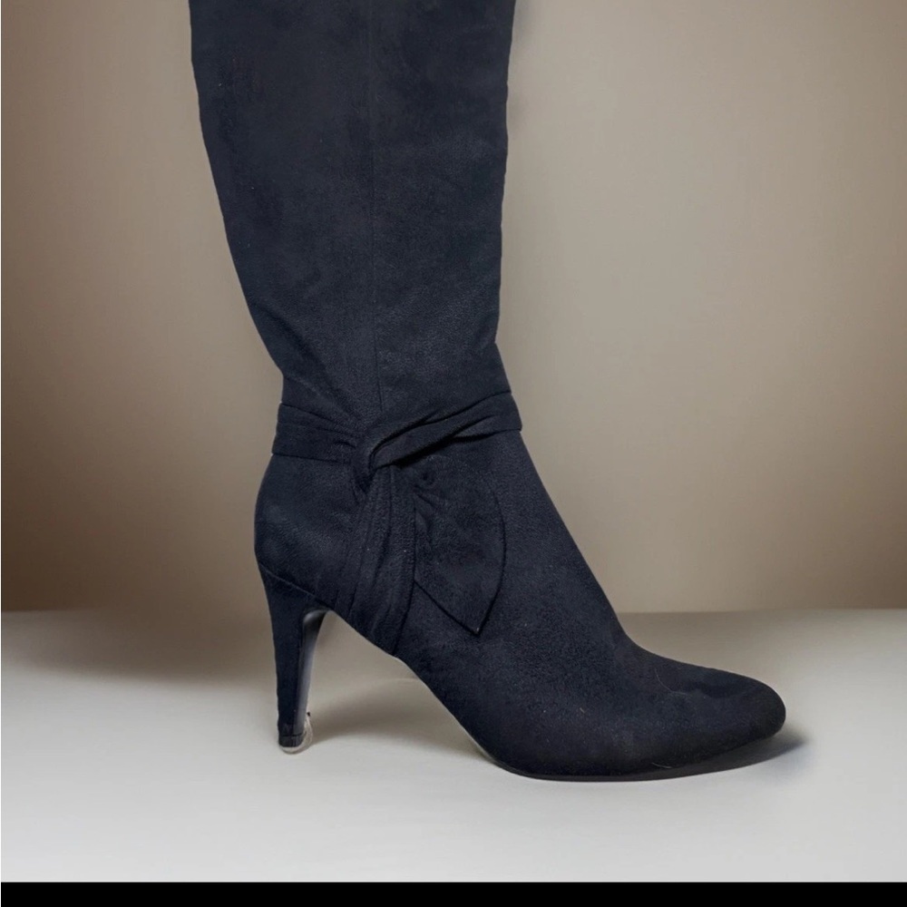 Elegant Faux Suede Black Heeled Boots - Picture 4 of 7